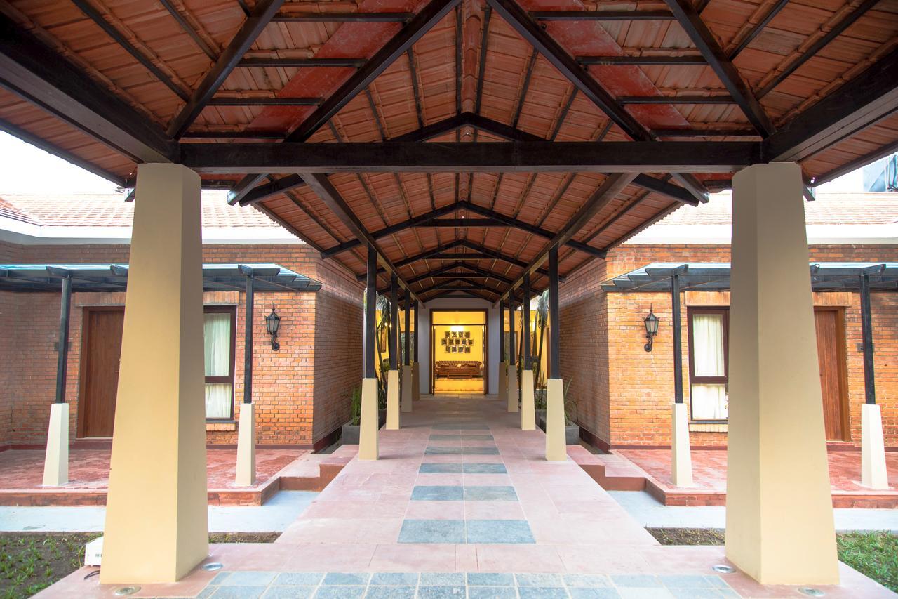 Miraaya Wellness And Golf Resort Chitwan Exterior photo